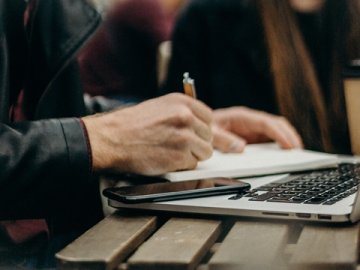 2025年全球并購(gòu)交易額或超3萬億美元